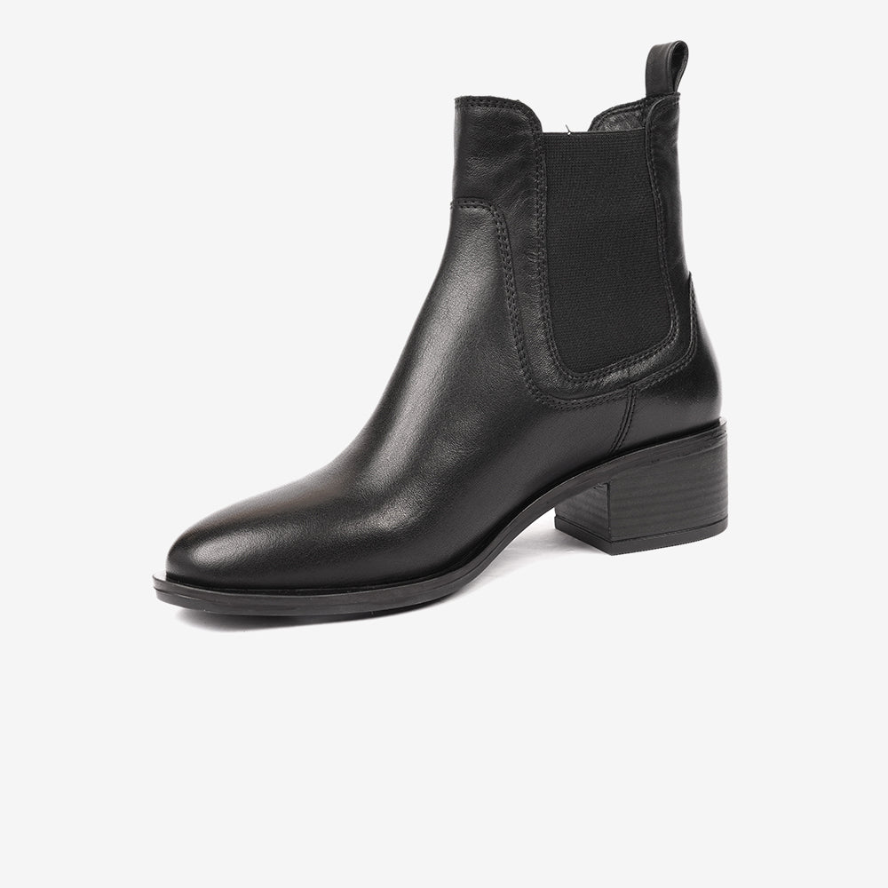 4K2DB34300 Chelsea Boots